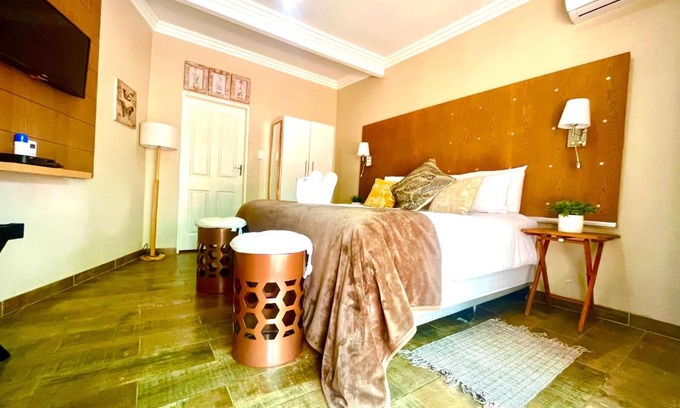 Rustenburg House | Swane’s guesthouse