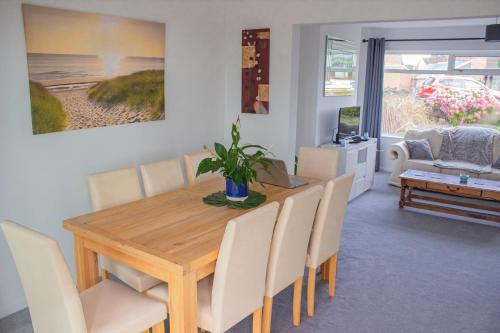 Penllergaer House | Swansea 3 Bedroom Home with Parking & Garden