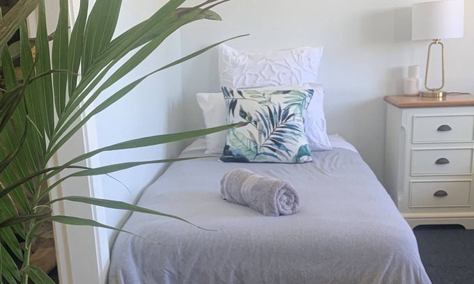 Lake Macquarie City Council House | Swansea Peninsula Accomodation - 5 min to beach!