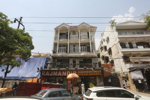 Pashim Vihar Hotel | Swastik residency Paschim Vihar by twamev