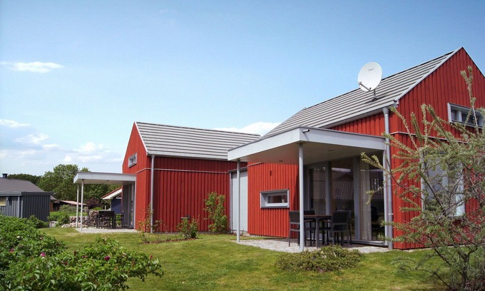 Zierow House | Swedish red vacation home "Isi" - Beach 500m - Holiday home on the Baltic Sea