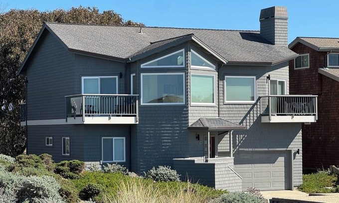 Watsonville House | Sweeping ocean views! Perfect for families, steps to sand, ping pong, Pickleball
