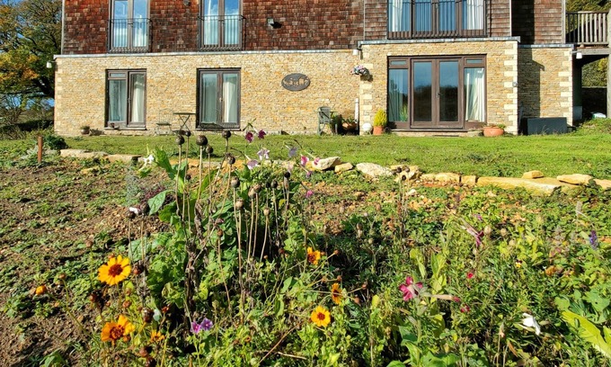 Cheltenham Apartment | Sweet Apartment nestled in the Cotswolds