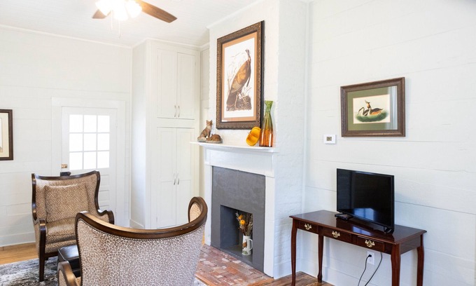 Natchez Cottage | Sweet Auntie's | 1/1 | Walk to Downtown
