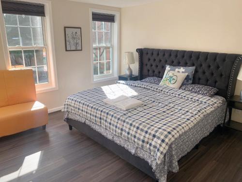 Downtown Baltimore House | Sweet bedroom located central of downtown