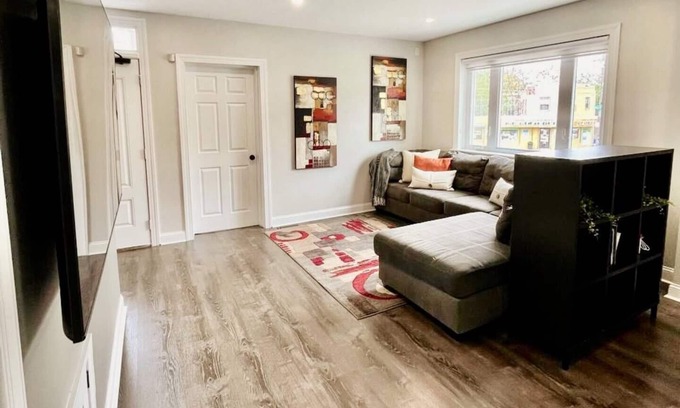Frankford House | Sweet Casa - Fully Equipped 4BR & Free Parking