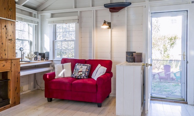 Chatham Cottage | Sweet clapboard cottage that is walk to the beach and downtown!