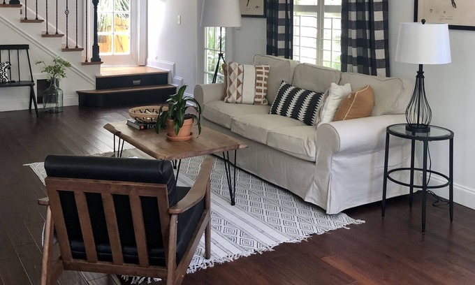 Southbank House | Sweet Magnolia Farmhouse by the River