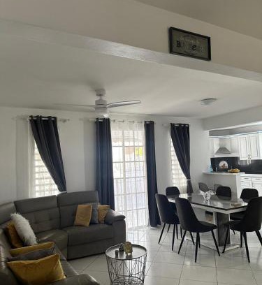 Sainte-Rose House | Sweet Nest Villa