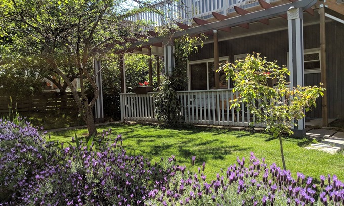Alberta House | Sweet one level house in the Heart of Alberta Arts