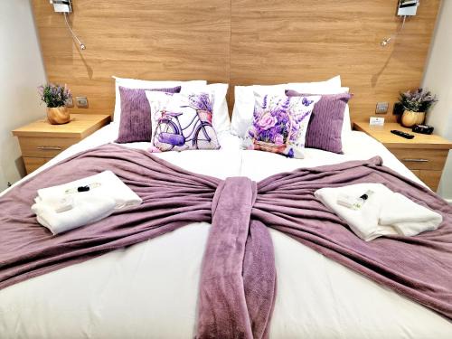 Oxford House | Sweet Rose Guest House Room 5