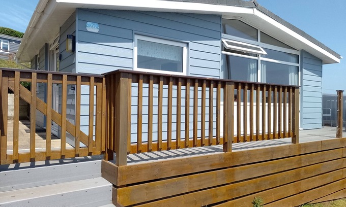 Shaldon Ski Chalet | SWEET SEA VIEW SHALDON CHALET nr BEACH, TORQUAY & DARTMOOR 7mile GOLF opposite.