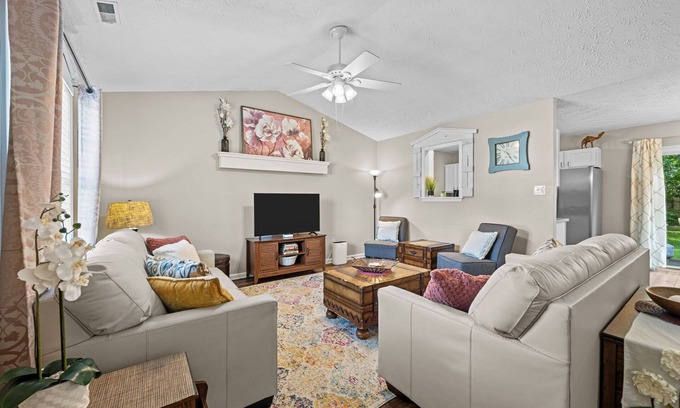 James City House | Sweet Southern Charm