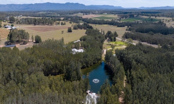 Pokolbin House | Sweetacres Hunter Valley - 5 uniquely styled cottages and stunning main house