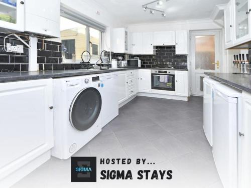 Crewe House | Sweetbriar House - By Sigma Stays