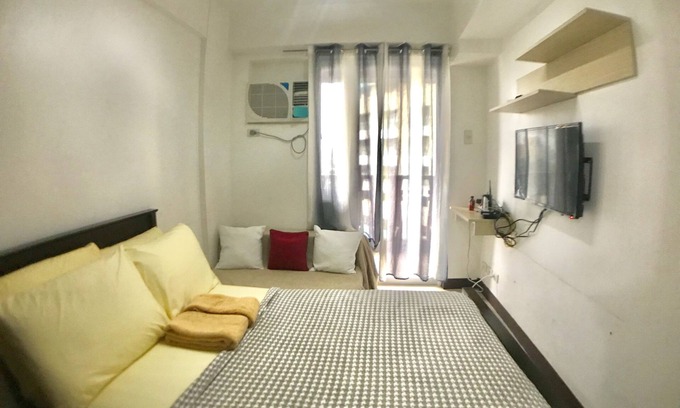 Valencia Condo | SweetSuites at Pine Crest New Manila/#T3-1212