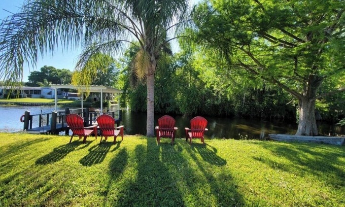Inverness Cottage | Sweetwater Cottage - Waterfront and Pet Friendly! Canoe and kayaks provided!