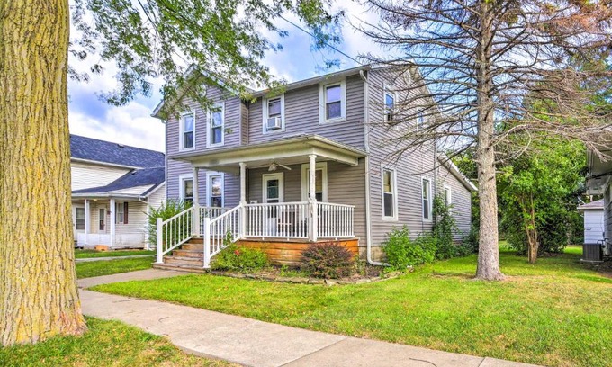 Port Clinton House | Sweetwater Hideaway - Blocks to Lake Erie!