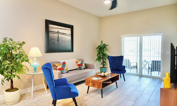 Cypress Lake House | SWFL: Lake McGregor 3 bedroom Home - Entire Home!