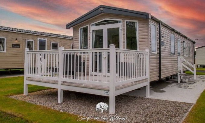 Dornoch House | Swift in the Willows Luxury caravan at Grannies Heilan Hame