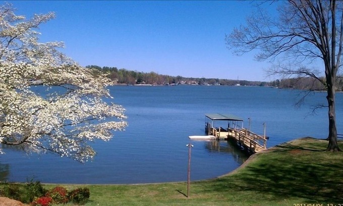 Troutman House | Swim, Boat, Jetski frm Private Cove into Lake Norman; Beautiful view Comfy House