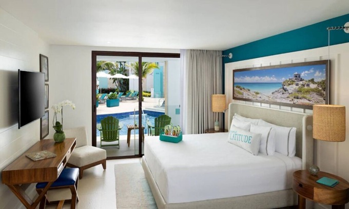 Puerto Morelos Apartment | Swim-up Luxury Suite: A Caribbean Retreat, ALL-INCLUSIVE WITH PREMIUM BENEFITS