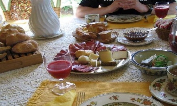 Massa e Cozzile House | Swiss B&B La Tartaruga, Bed and Breakfast: promos pr famille