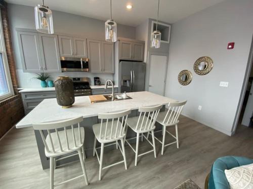 Over-the-Rhine Apartment | SWIZZLE Explore OTR and Downtown from Rhinegeist