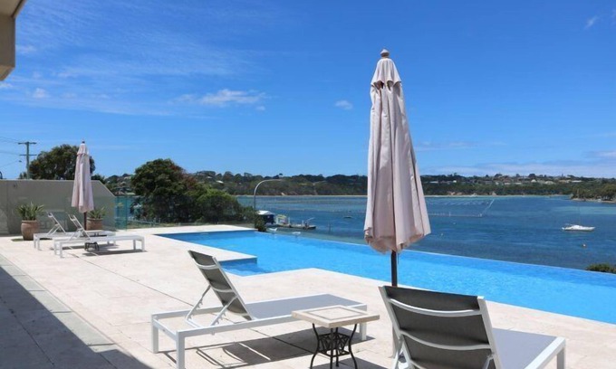 Merimbula Cabin | Sybella - 6 Bedroom Option incredible views and a pool