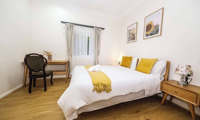 Burwood House | Sydney Burwood 4 bedroom Guest house