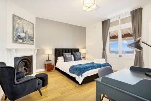 Millers Point Apartment | Sydney CBD Waterview Apartment 56A
