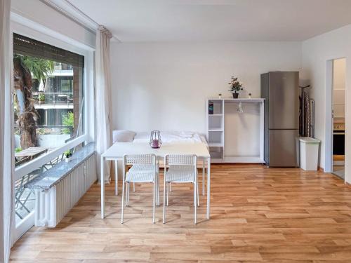 Krefeld Apartment | T&K Apartments - Krefeld - 1 Zimmer Apartment mit schönem Gartenblick - 25min FAIR DUS