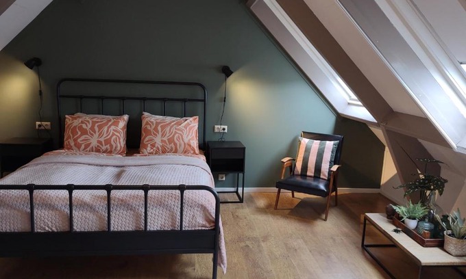 Koudekerke Apartment | 't KISTJE Bed by the Sea