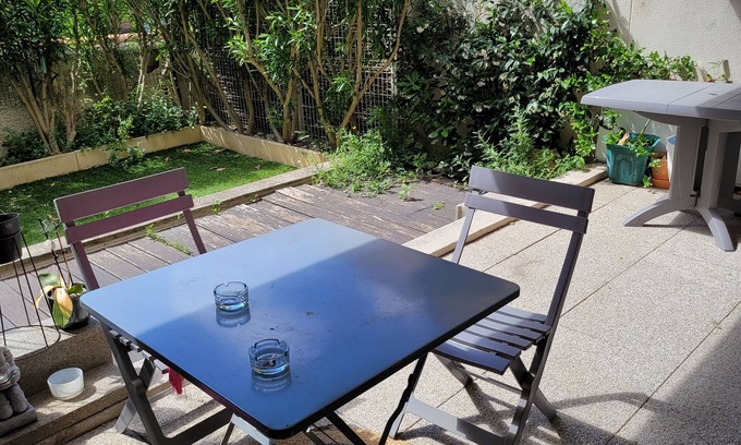 Vielle-Chapelle Apartment | T2 8 minutes walk from the sea