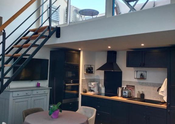La Ciotat Apartment | T2 de standing près du port, avec terrasse et clim