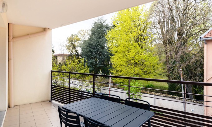 La Demi - Lune Apartment | T2 Meublé Avec Parking Tout Compris Coeur Tassin