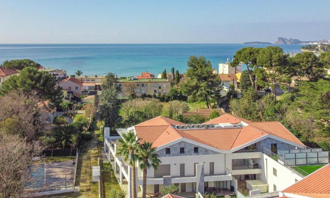 Les Lecques Apartment | T2 NEUF A4 RDJ-PISCINE–ACCÈS DIRECT PLAGES ET CENTRE VILLAGE–