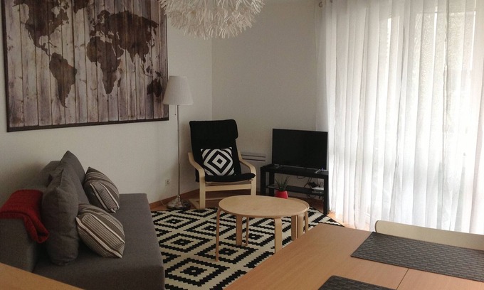 Rocabey - Alsace - Gare Apartment | T3 bright apartment close to beach and city walls. 4/6, Wifi