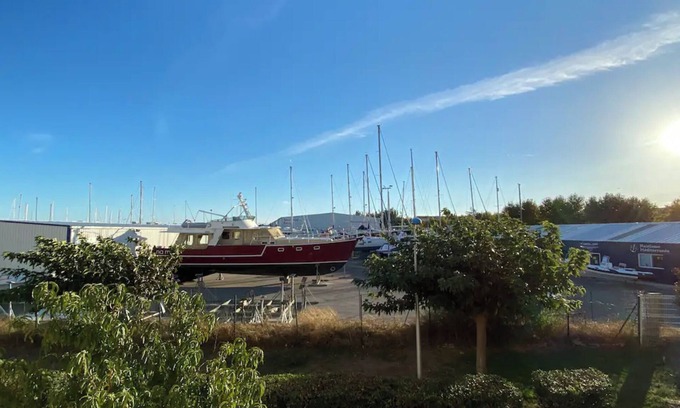 Gruissan Apartment | T3 de Charme Climatisé - Piscine - Plage à 5 min