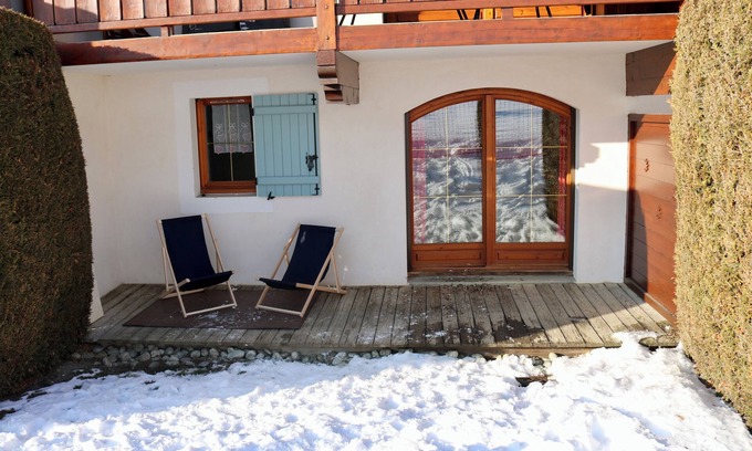 Flumet Apartment | T3 with terrace and view at the foot of the slopes
