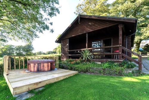 Fivelanes Ski Chalet | Ta Mill Cottages & Lodges - Brookview Lodge 1