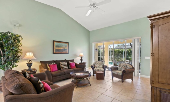 Marco Island House | TAHITI RD. 178 BEAUTIFUL POOL HOME!