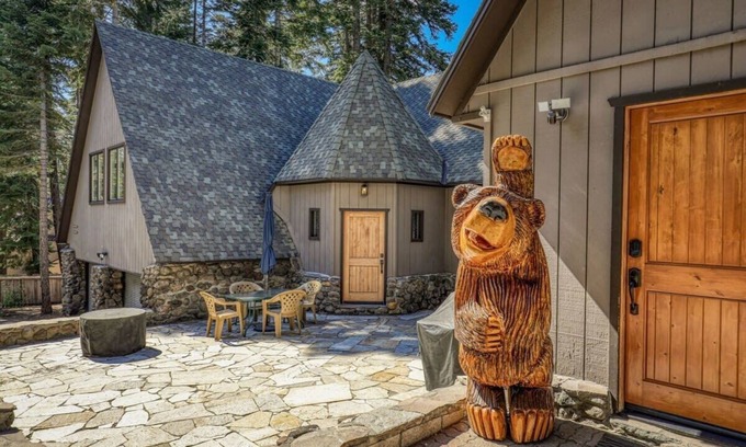 Carnelian Woods House | Tahoe Dreamer - Newly Remodeled 4BR