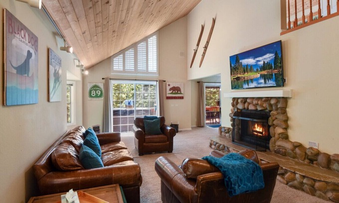 Kings Beach Ski Chalet | Tahoe Vista Home with Spa close to Northstar and Lake