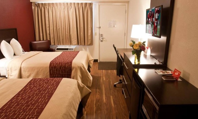 Dublin House | Take An Amazing Vacation! 2 Pet-Friendly Units, Minutes to Riverside Drive