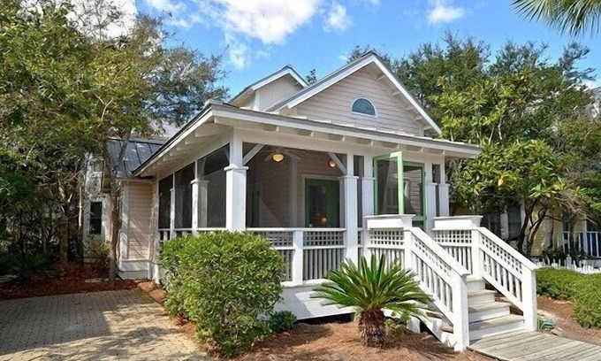 Seaside Cottage | Take Five- Cottage 3BR: Seaside FL! Complementary Beach Cruisers included!