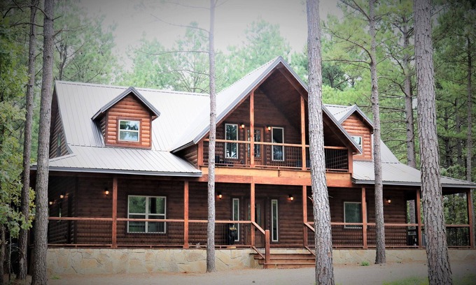 Hochatown House | "Take it Easy" Western Luxury Cabin in Beavers Bend