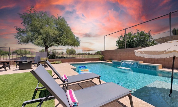 Villages At Queen Creek House | Take Me to the Fairway! Pool/Game Room! Sleeps 12