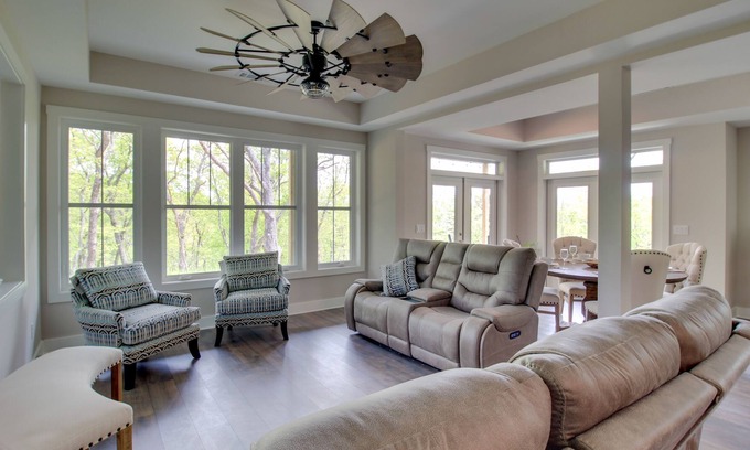 Talking Rock Apartment | Talking Rock Vacation Rental w/ Fire Pit!