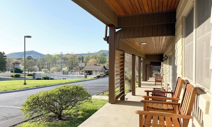 Townsend Hotel | Talley Ho Inn